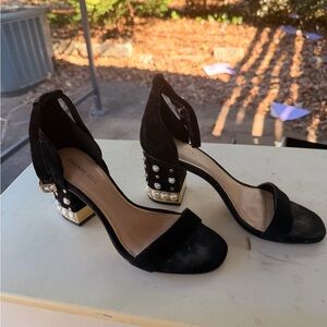 Giani Bernini Black Heels with Pearl Details